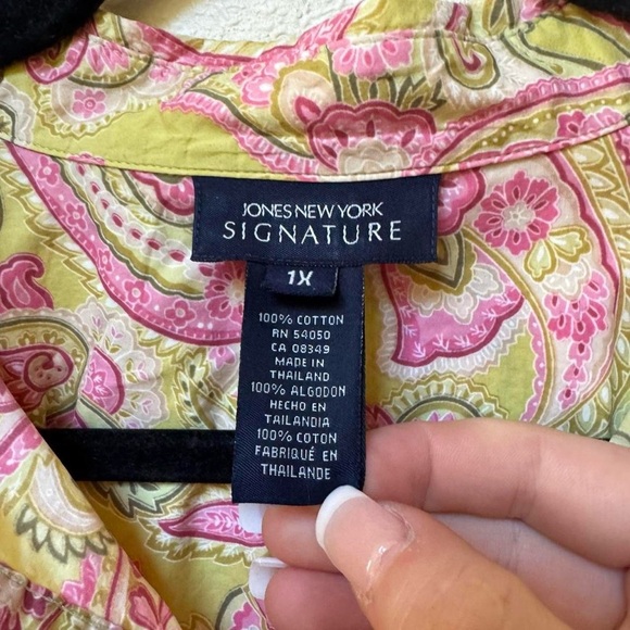 Jones New York Pink and Green Paisley blouse - Picture 6 of 6
